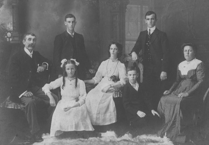 Richard Oakley and family